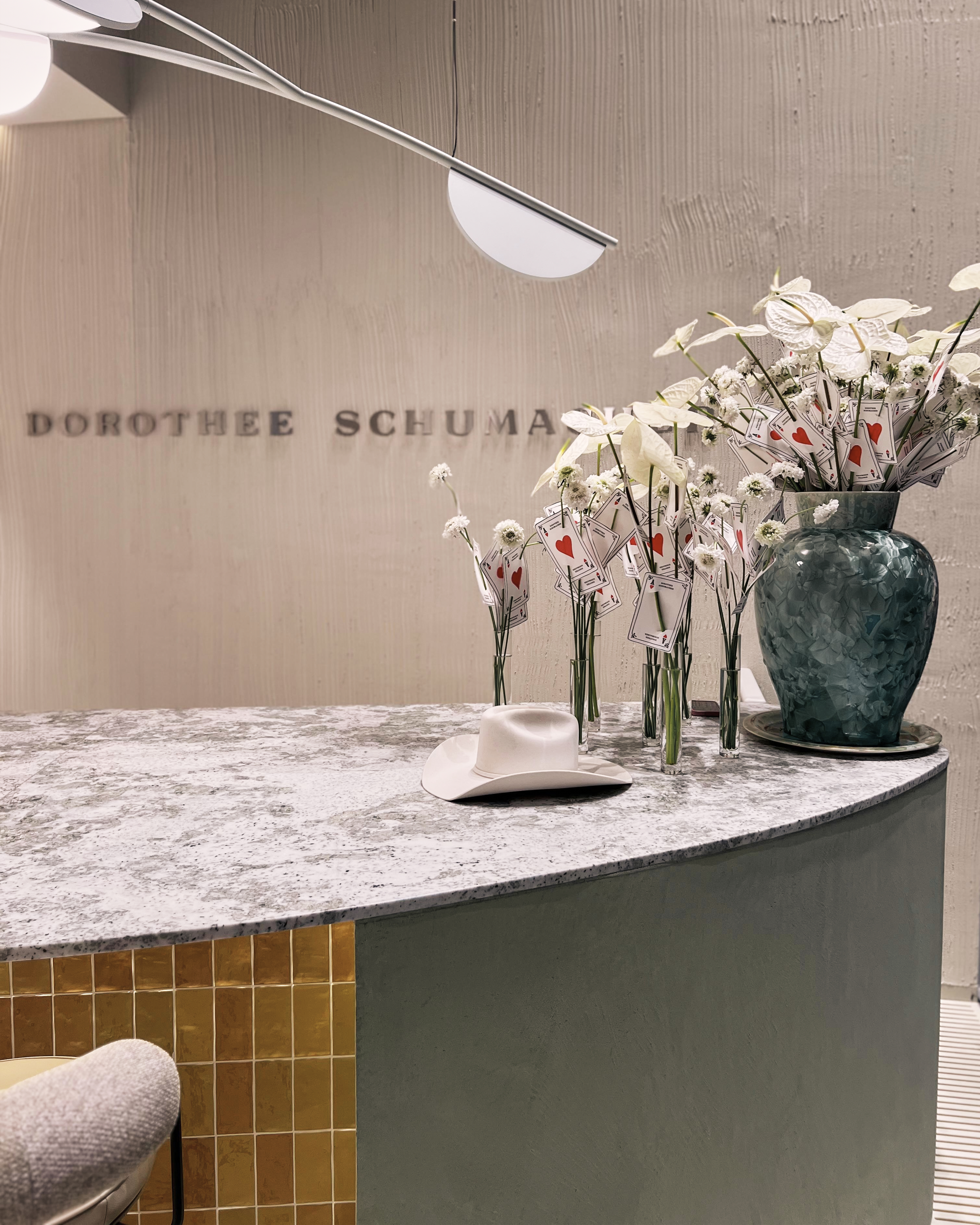 dorothee-schumacher-store-frankfurt-counter.jpg
