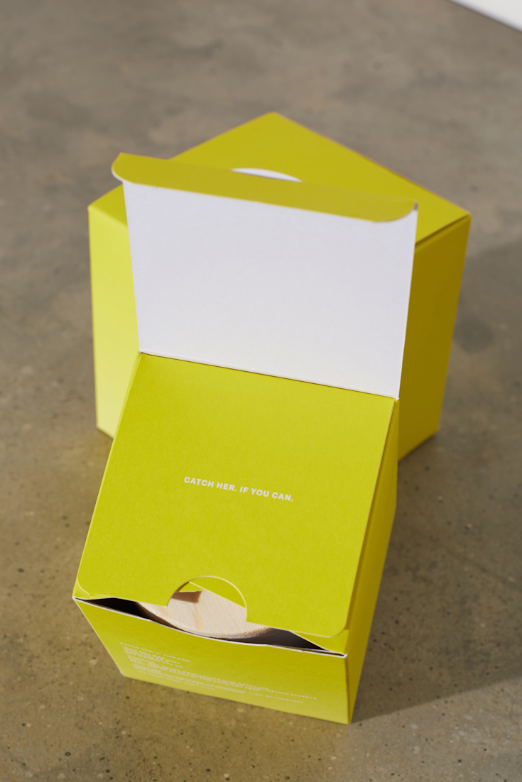 Dorothee Schumacher DUFTKERZE AUS SOJAWACHS MIT HOLZDECKEL soft yellow