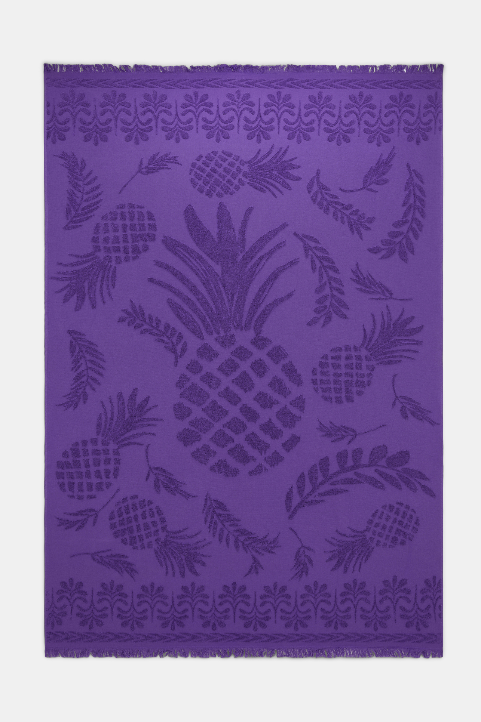Dorothee Schumacher Badehandtuch mit gewebtem Ananas-Jacquardmuster purple
