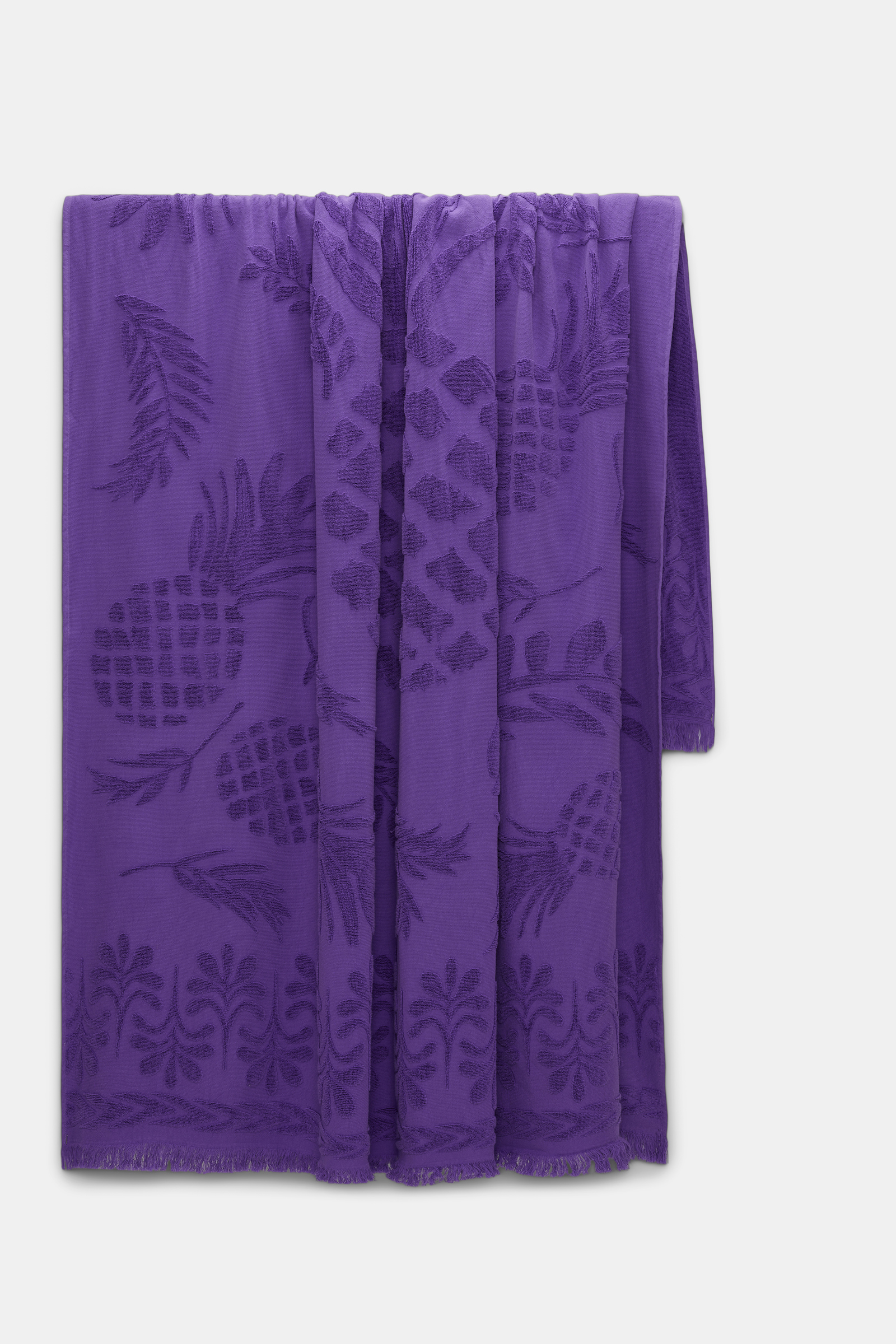 Dorothee Schumacher Badehandtuch mit gewebtem Ananas-Jacquardmuster purple