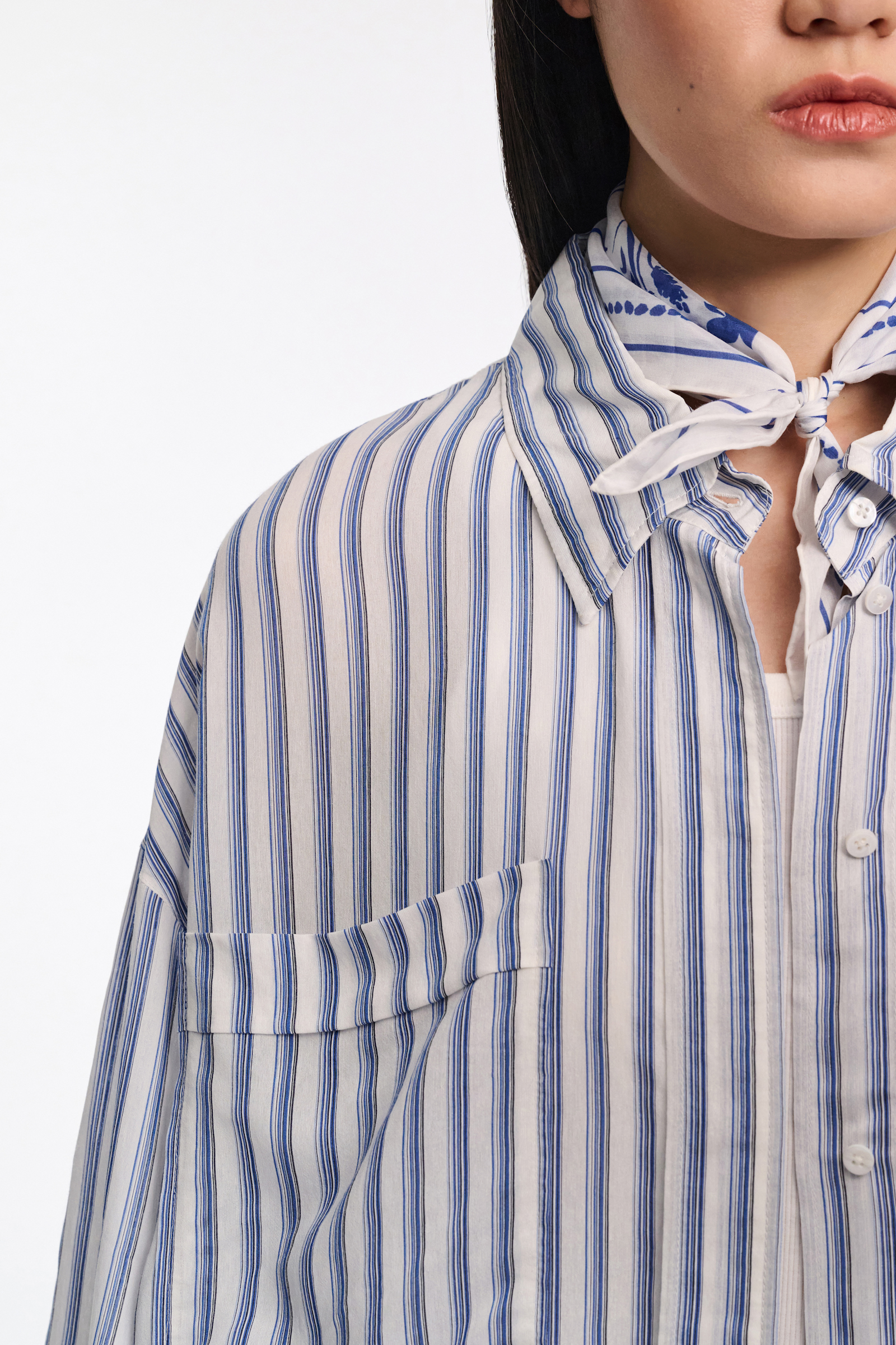 Dorothee Schumacher Oversized shirt in striped silk-viscose blue shadow stripe