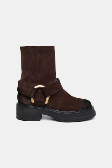 Dorothee Schumacher Kurze Combatboots aus gewachstem Wildleder mit Signature Ring-Detail chocolate brown