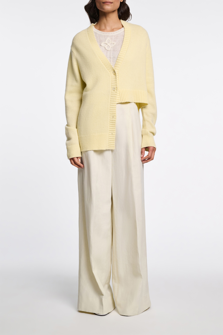 Dorothee Schumacher Cardigan mit asymmetrischer Silhouette lemon