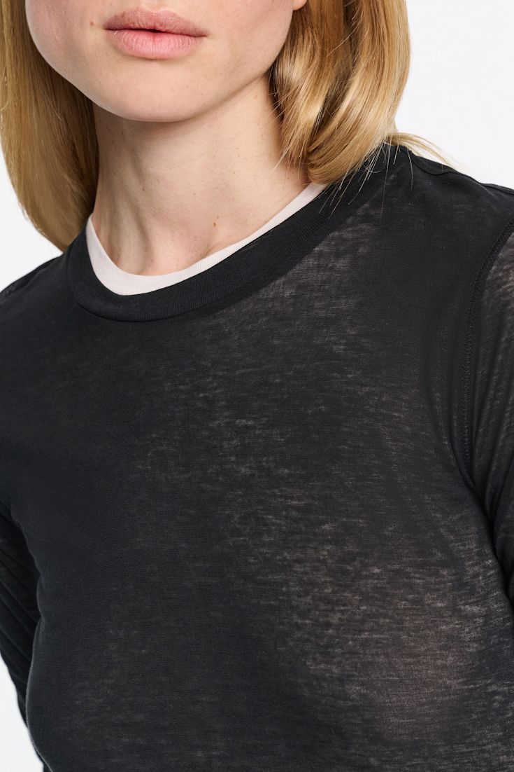 Dorothee Schumacher Slightly see-through T-shirt with extra long sleeves pure black