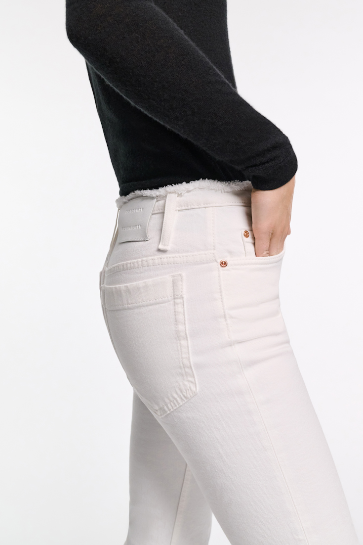 DENIM ATTRACTION I pants Dorothee Schumacher Fitted capri jeans with frayed waist pure white