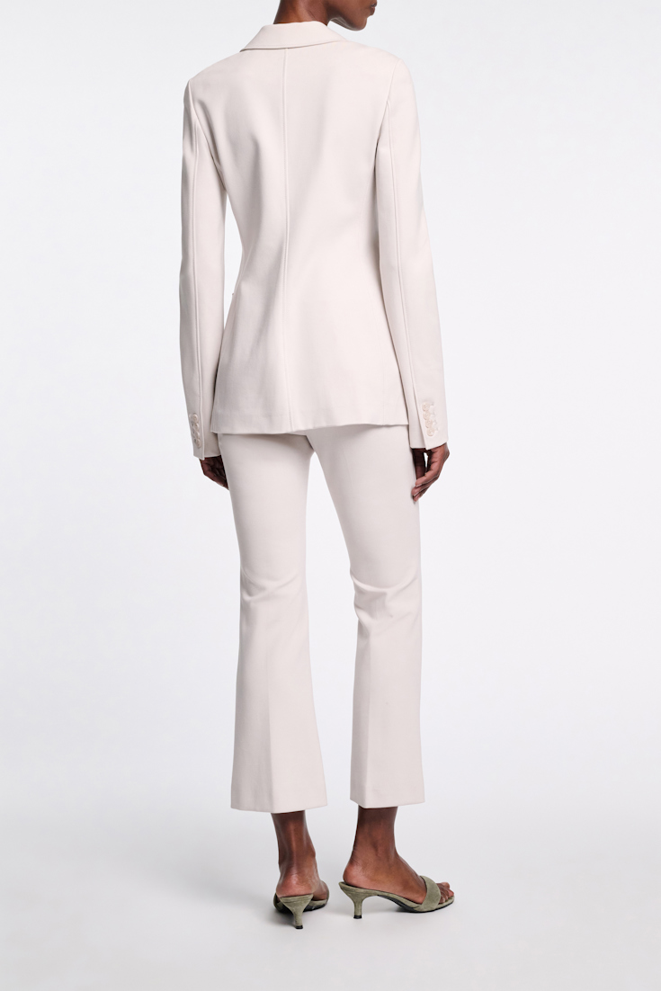 Dorothee Schumacher Verkürzte Hose mit ausgestelltem Bein aus Punto Milano shadow white