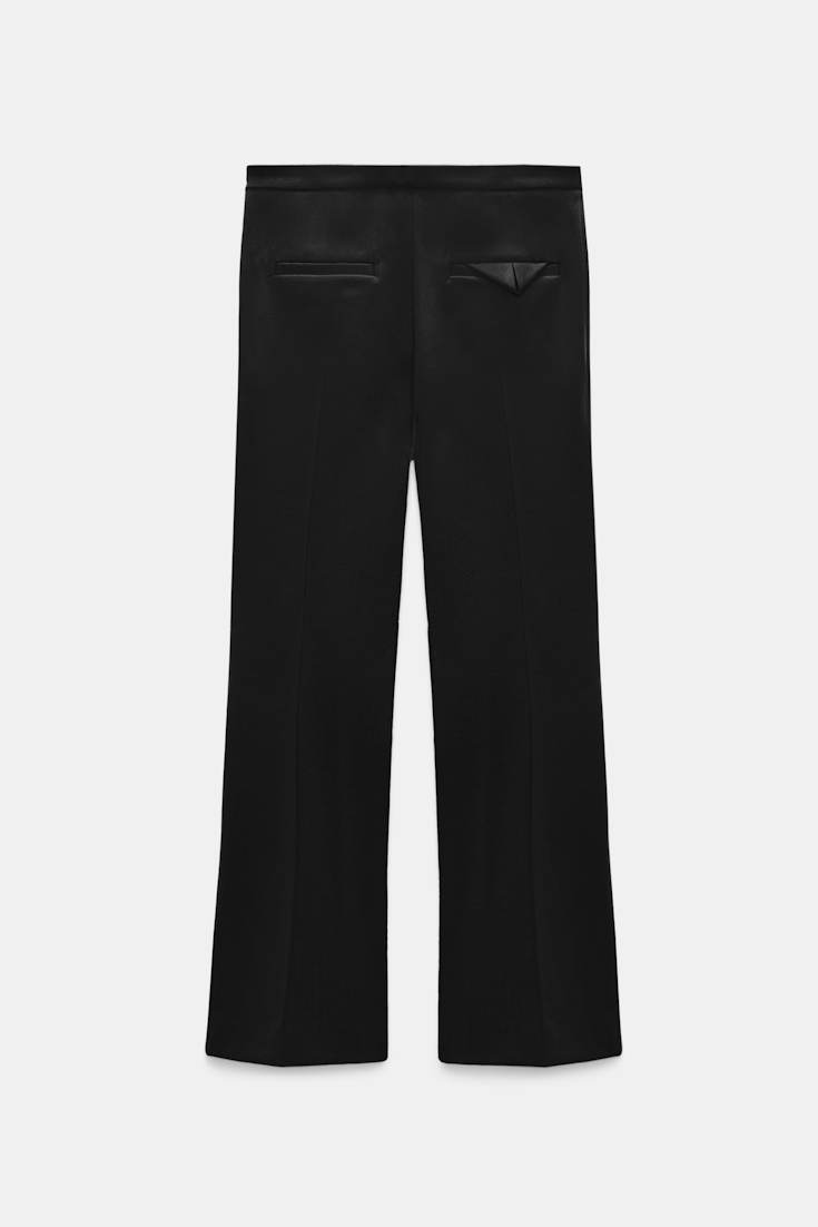 Dorothee Schumacher Verkürzte Hose mit ausgestelltem Bein aus Punto Milano pure black