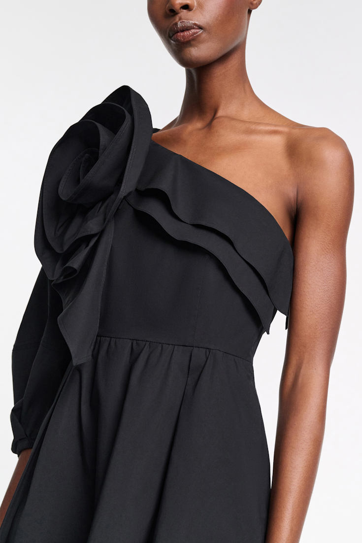 Dorothee Schumacher Asymmetrisches Midi-Kleid mit Maxi-Blumenbrosche pure black