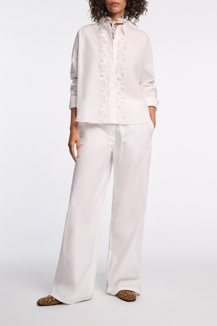 Dorothee Schumacher Bluse mit Spitzendetail aus Baumwoll-Popeline pure white
