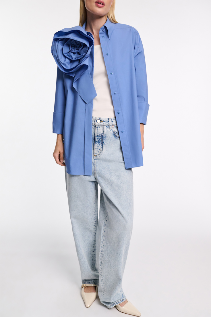 Dorothee Schumacher Bluse mit Maxi-Blumenbrosche azure blue