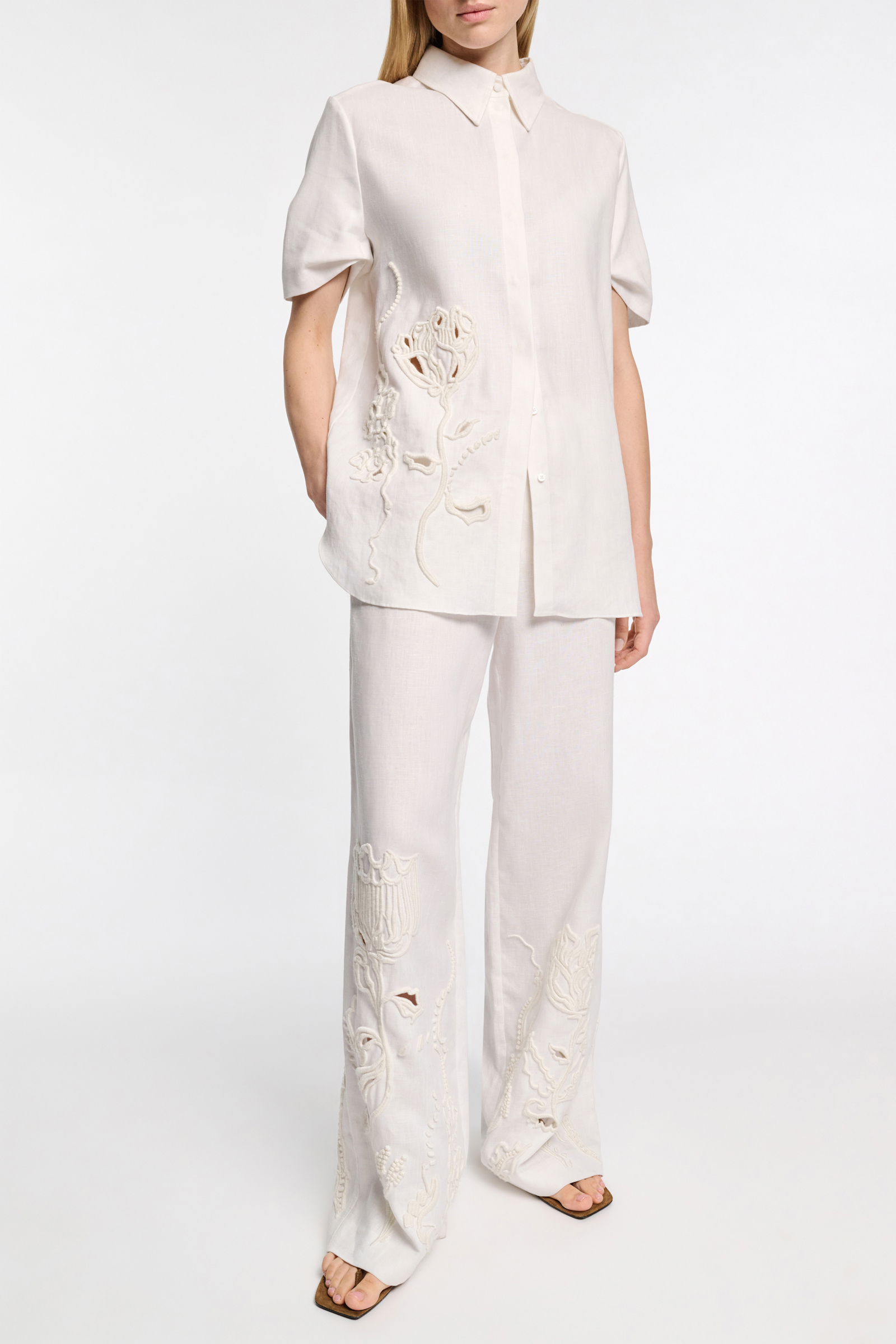 Dorothee Schumacher Hose aus besticktem Leinen camellia white