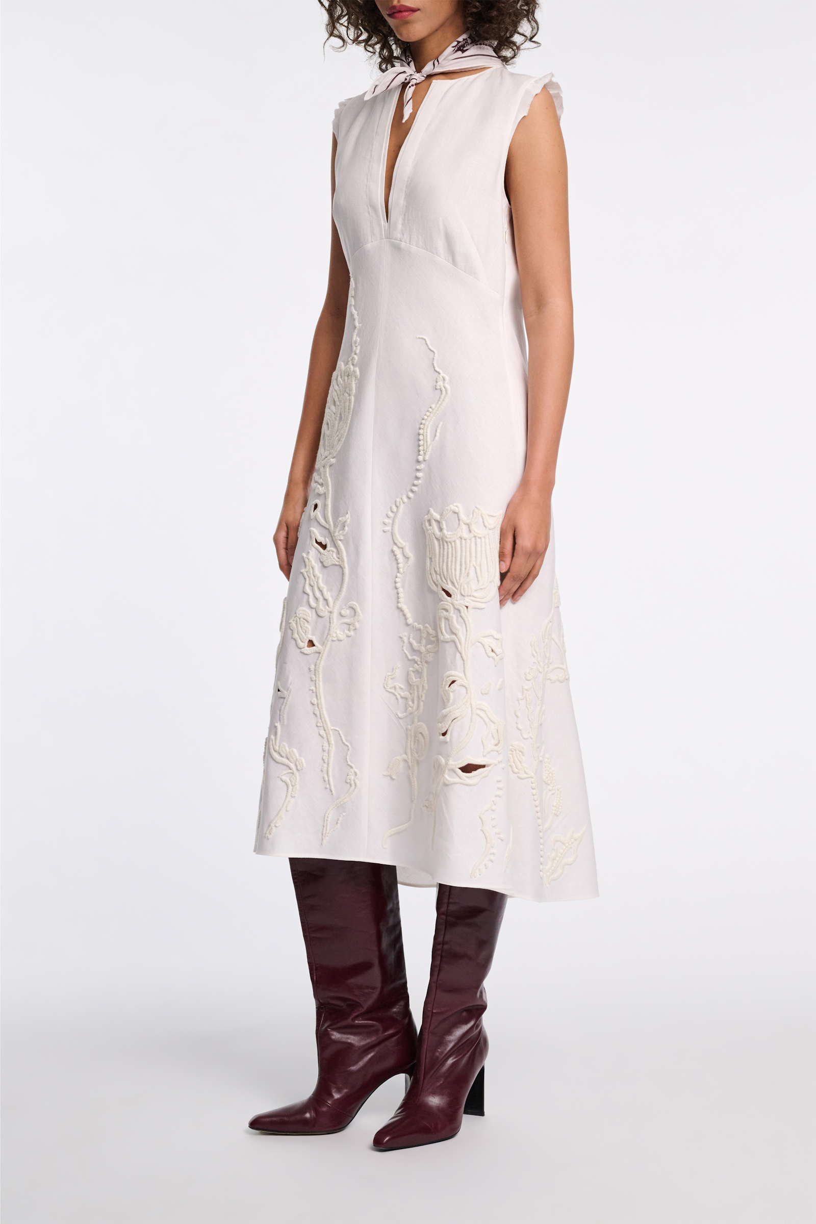 Dorothee Schumacher Linen midi dress with decorative embroidery camellia white