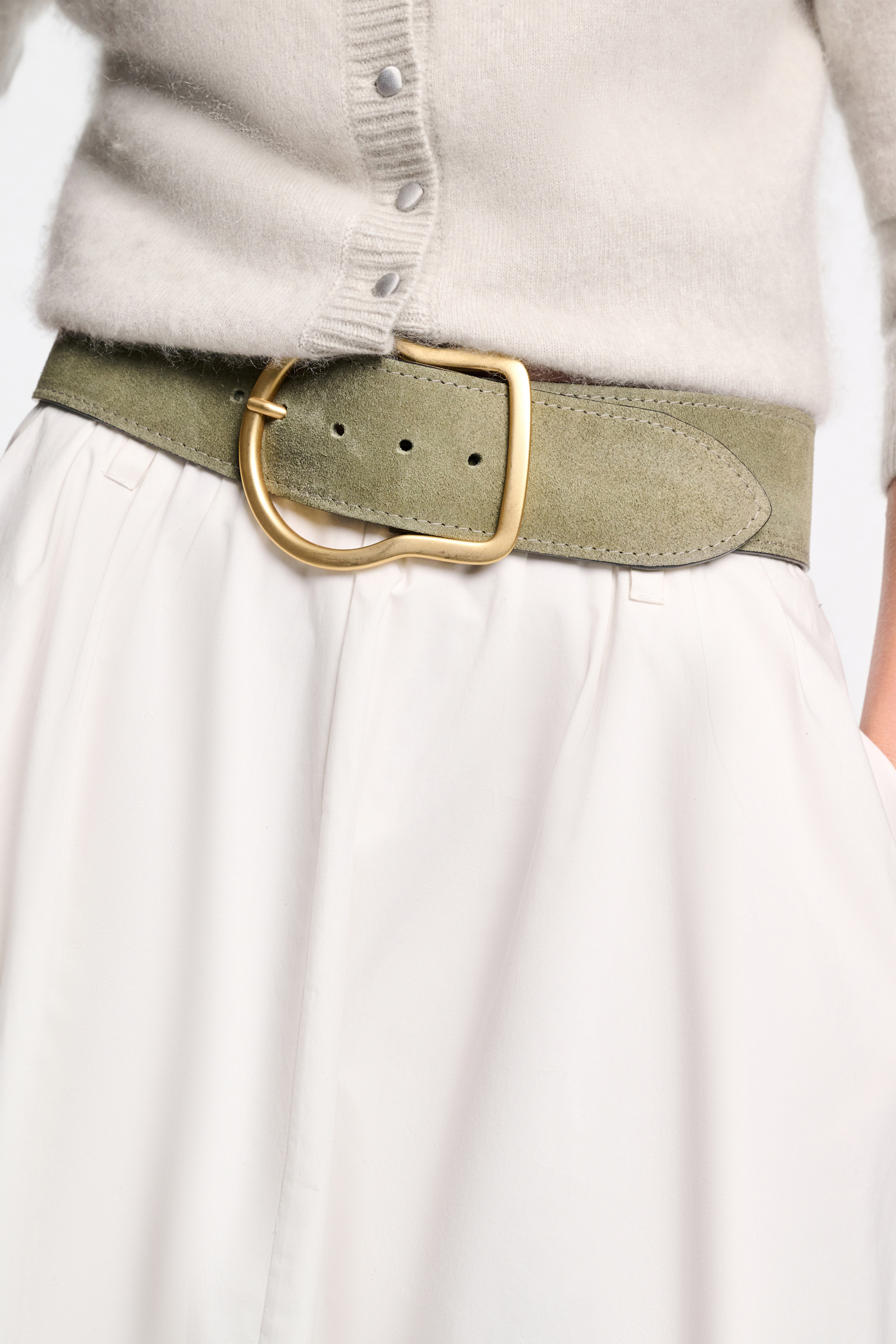 Dorothee Schumacher Gürtel aus gewachstem Kalbsleder mit geschwungener Silhouette soft green
