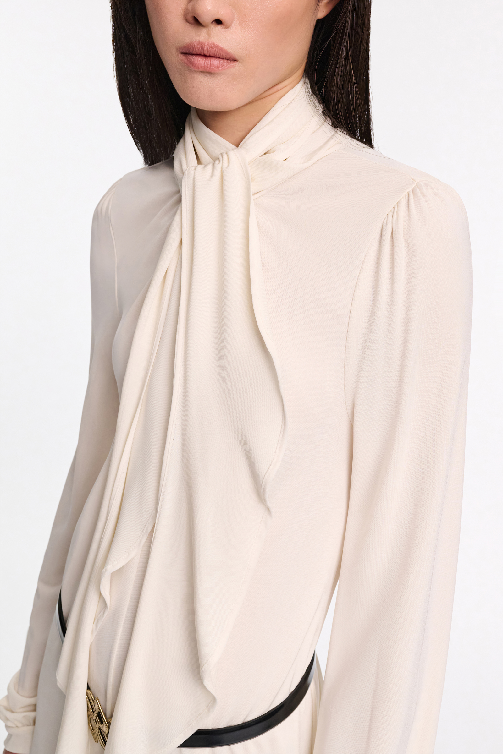 Dorothee Schumacher Kleid aus fließendem Crêpe-Jersey mit Volant eggshell