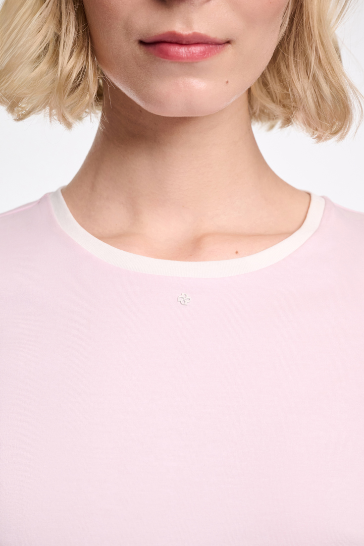 Dorothee Schumacher Rundhalsshirt mit kontrastierendem Bündchen und D-Rose Detail shadow candy