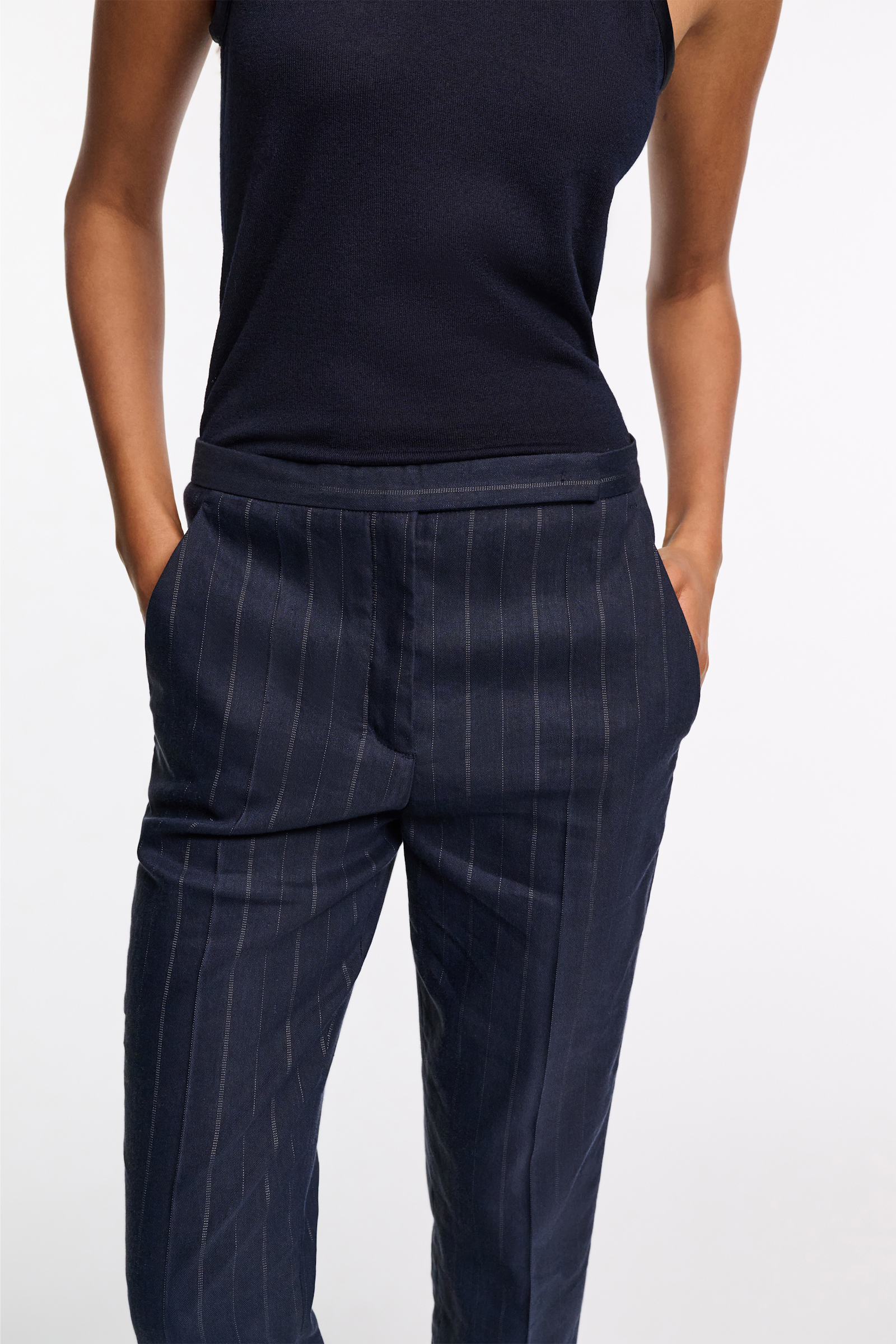 Dorothee Schumacher Schmale Pinstripe Hose mit Bügelfalte blue night