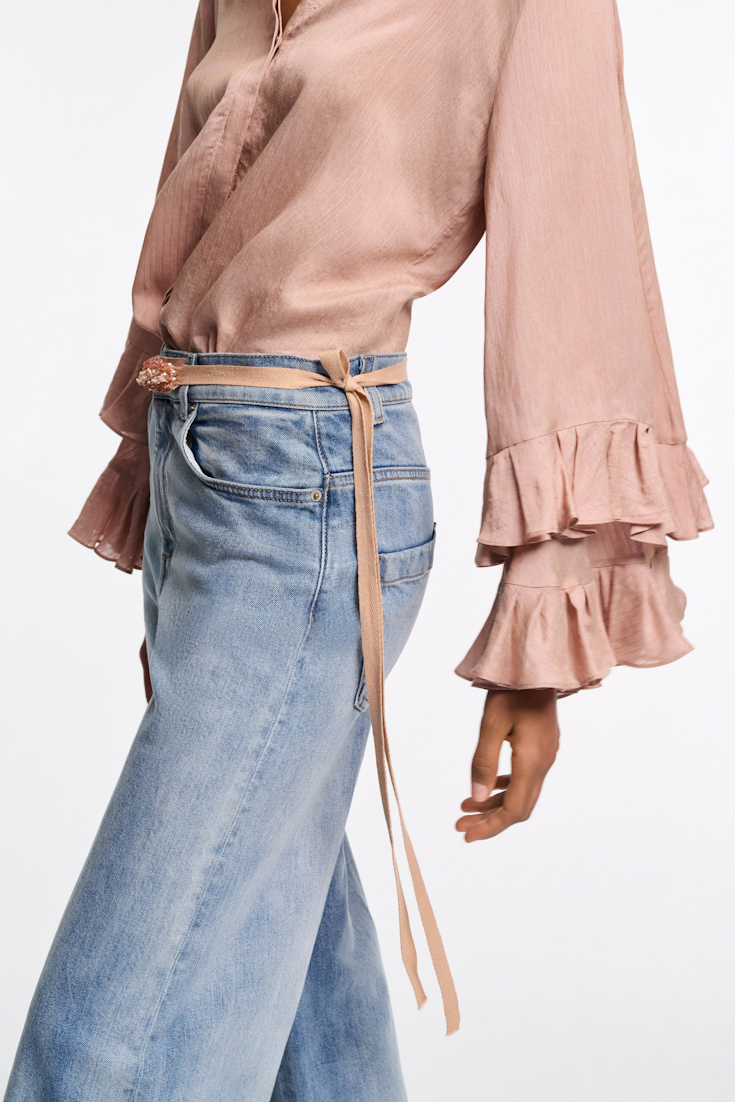 Dorothee Schumacher Bluse aus gestreiftem Seide-Viskose Organdy Voile mit Volants make up