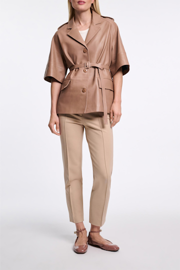 Dorothee Schumacher Kurzmantel aus Lammleder mit Bindegürtel tan