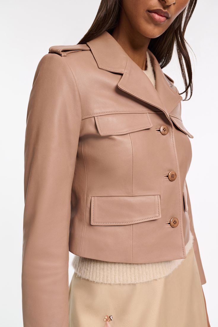 Dorothee Schumacher Verkürzter Blazer aus Lammleder tan