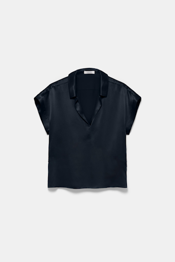 Dorothee Schumacher Kurze T-Shirt Bluse aus Seidencharmeuse dark navy