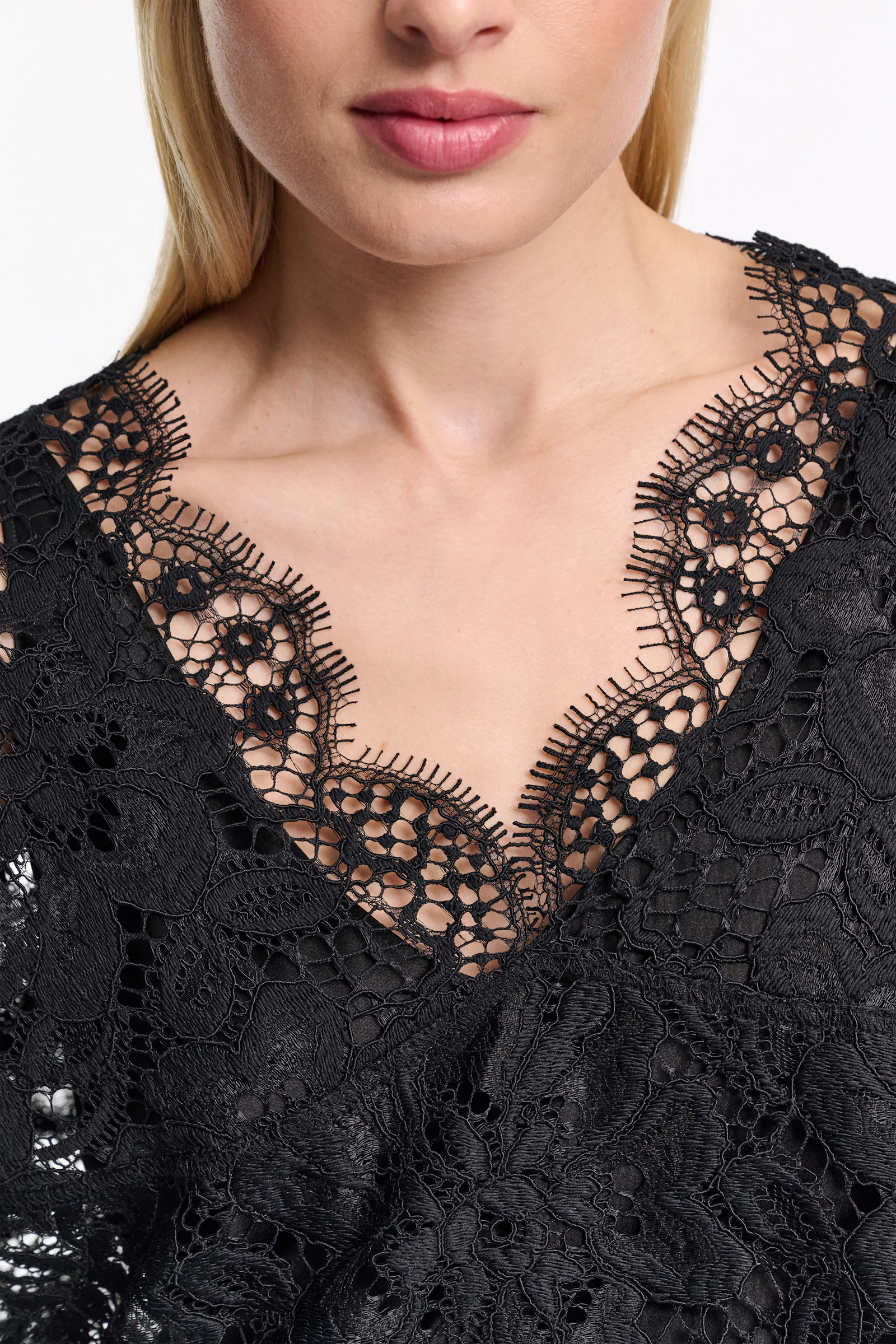 Dorothee Schumacher Cropped blouse in eyelash lace pure black