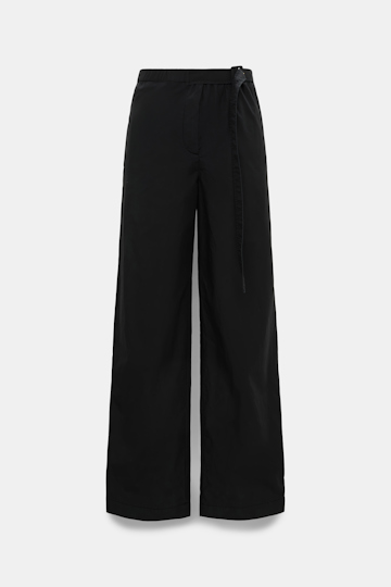 Dorothee Schumacher Hose aus leichter Baumwolle mit Gürtel-Detail pure black