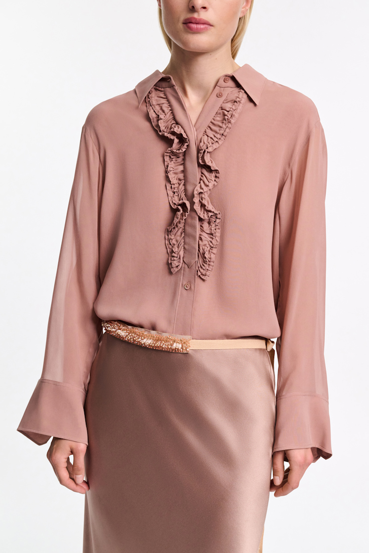 Dorothee Schumacher Hemd mit Ruffle-Detail aus Seiden-Georgette burnt tan