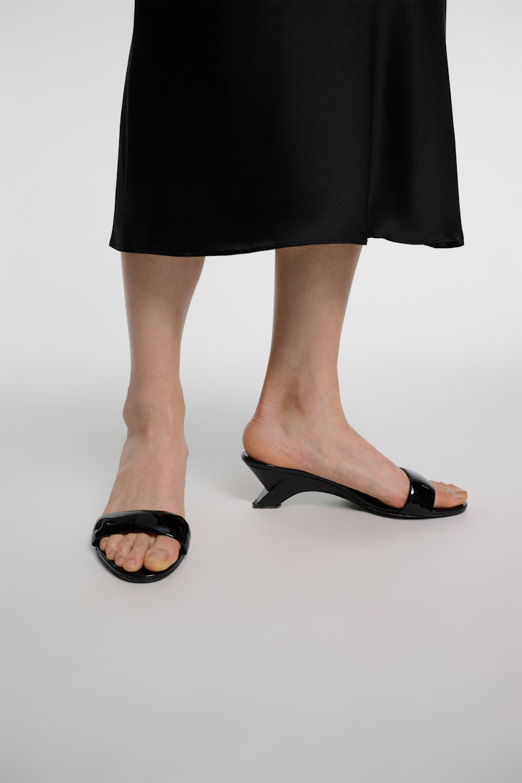 Dorothee Schumacher Shiny Mule Wedges pure black