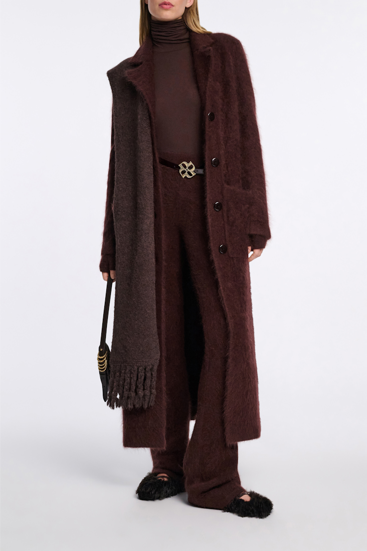 Dorothee Schumacher Fluffy Mantel aus Merino und Kaschmir dark chocolate