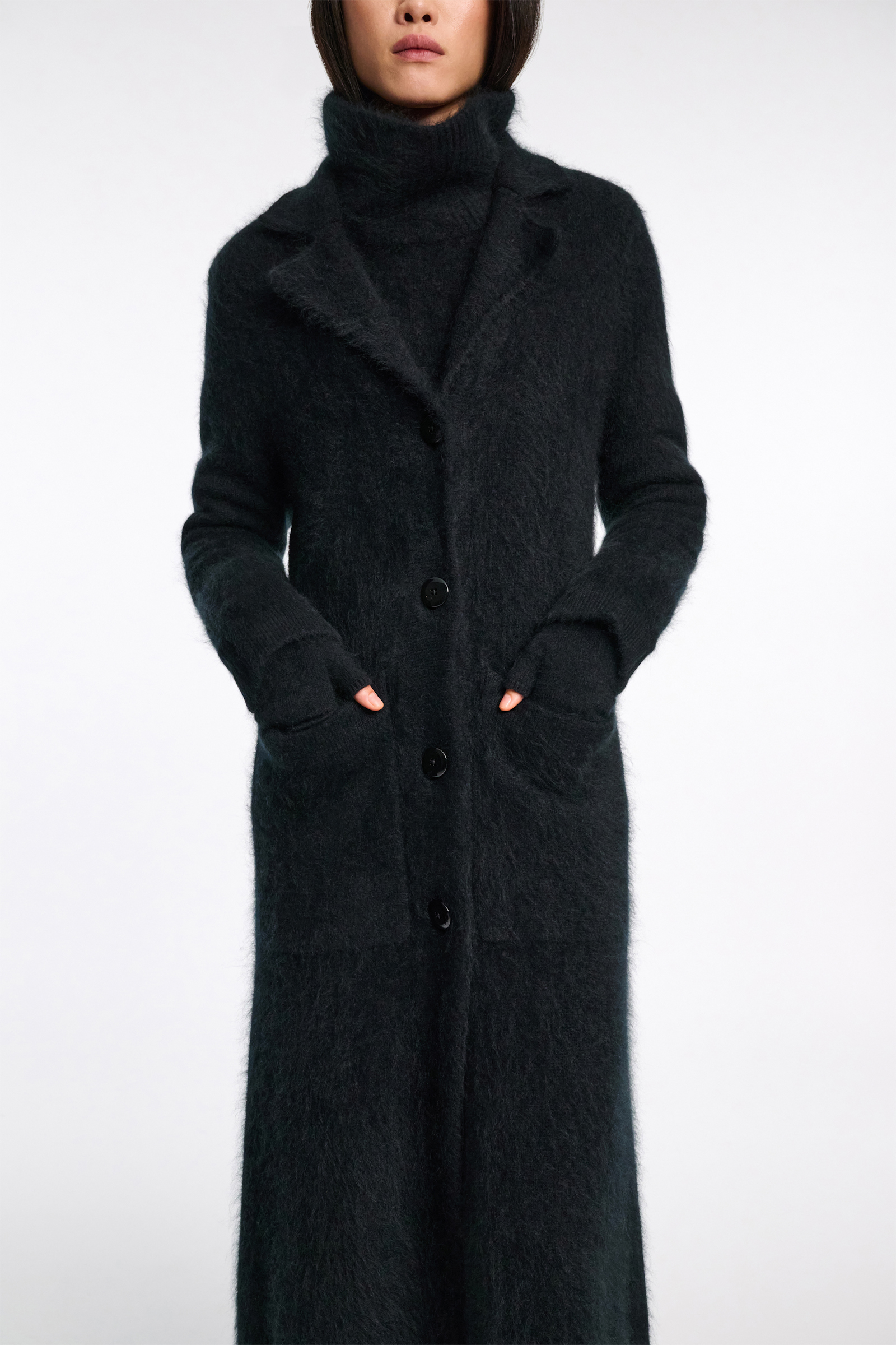 Dorothee Schumacher Fluffy Mantel aus Merino und Kaschmir pure black