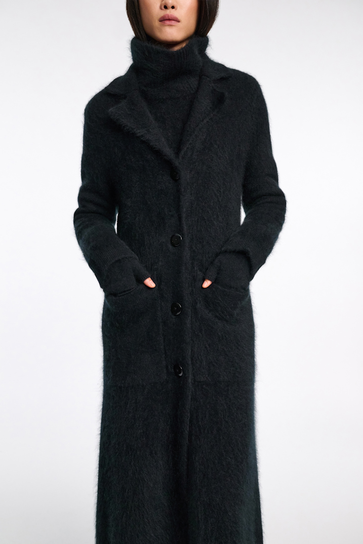 Dorothee Schumacher Fluffy Mantel aus Merino und Kaschmir pure black