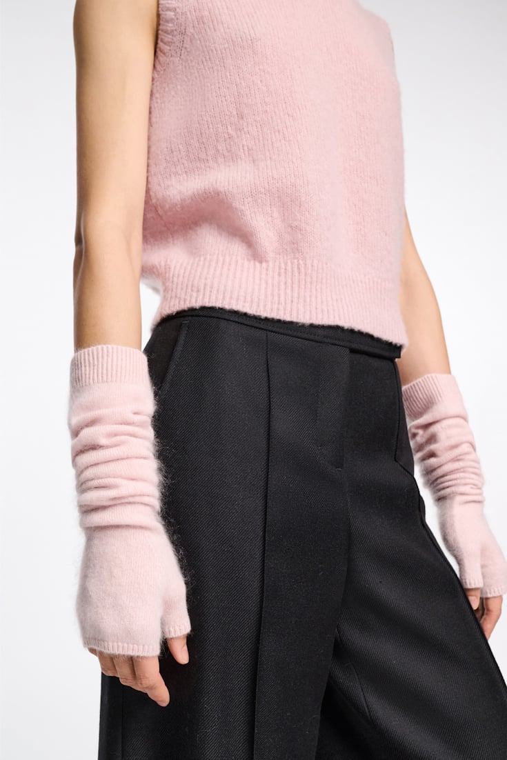 Dorothee Schumacher Virgin Merino-cashmere arm-warmers candy rose