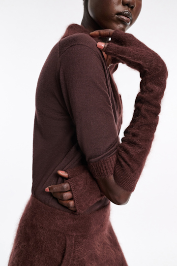 Dorothee Schumacher Virgin Merino-cashmere arm-warmers dark chocolate
