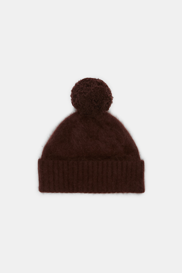 Dorothee Schumacher Fluffy Mütze mit Bommel dark chocolate