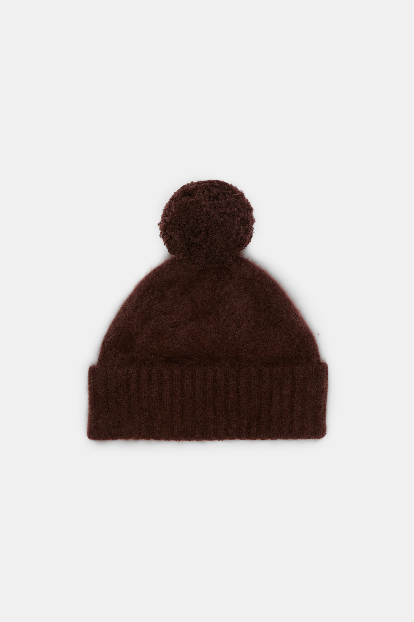 Dorothee Schumacher Fluffy Mütze mit Bommel dark chocolate