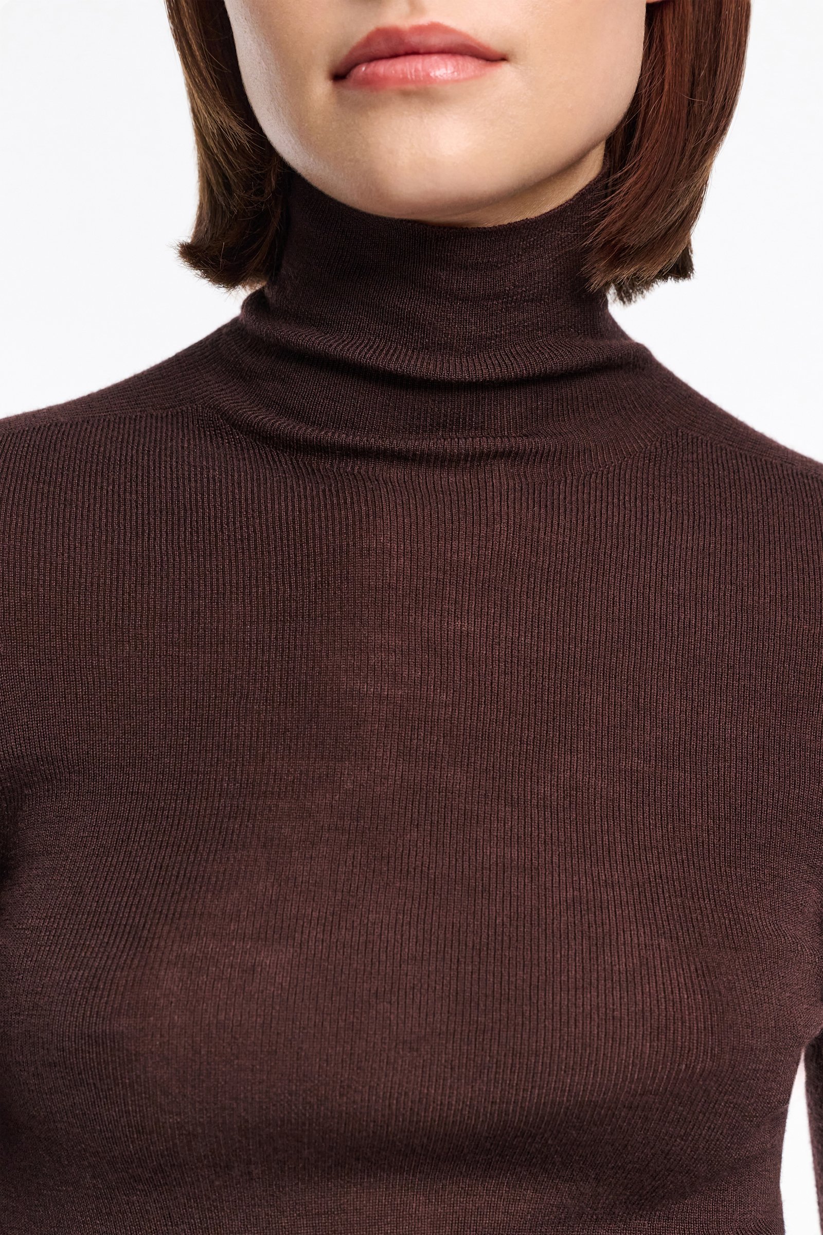 Dorothee Schumacher Seamless fine rib Merino turtleneck black chocolate