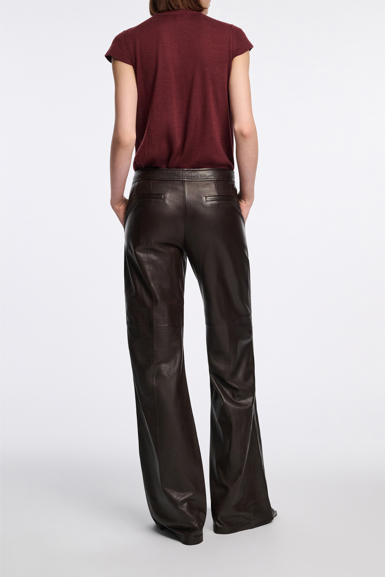 Dorothee Schumacher Lederhose mit ausgestelltem Bein black chocolate