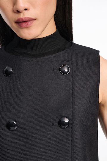 Dorothee Schumacher A-line shell in virgin wool pure black