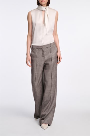 Dorothee Schumacher Sleeveless blouse in silk satin eggshell