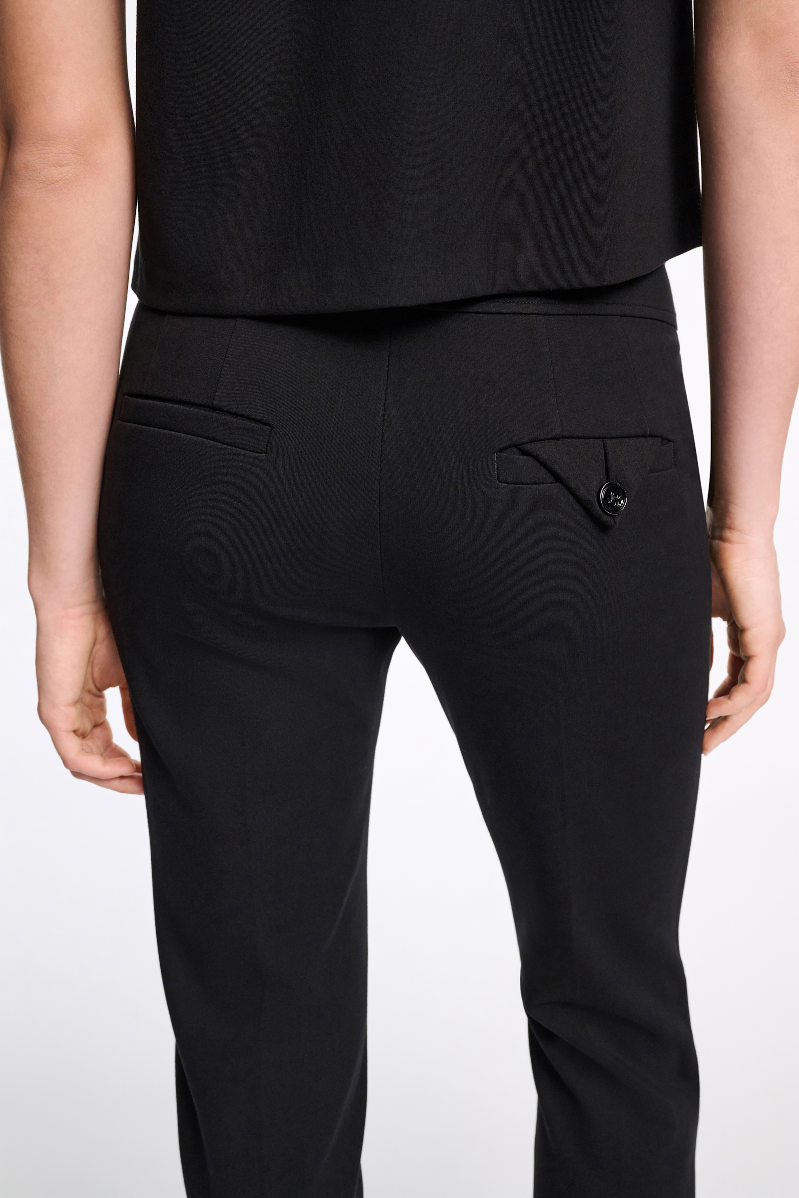 Dorothee Schumacher Zigarettenhose aus Punto Milano pure black