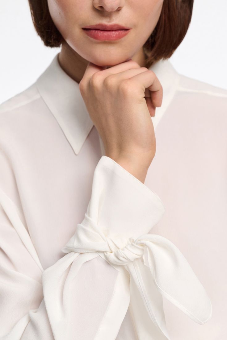 Dorothee Schumacher Bluse mit abnehmbarem Binde-Element camellia white