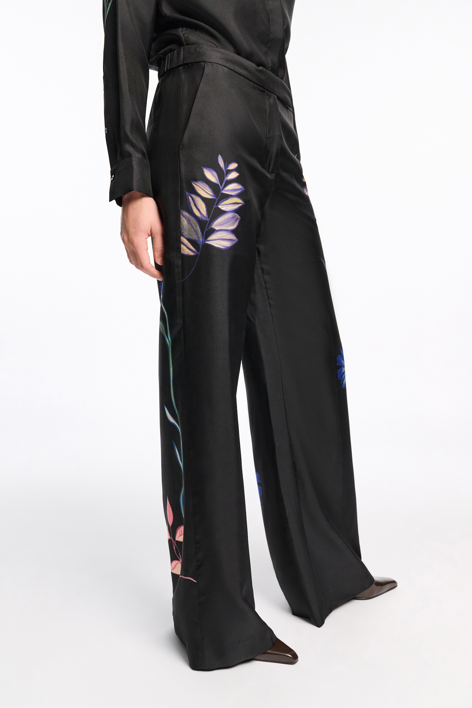 Dorothee Schumacher Silk twill pants with placement print autumn garden