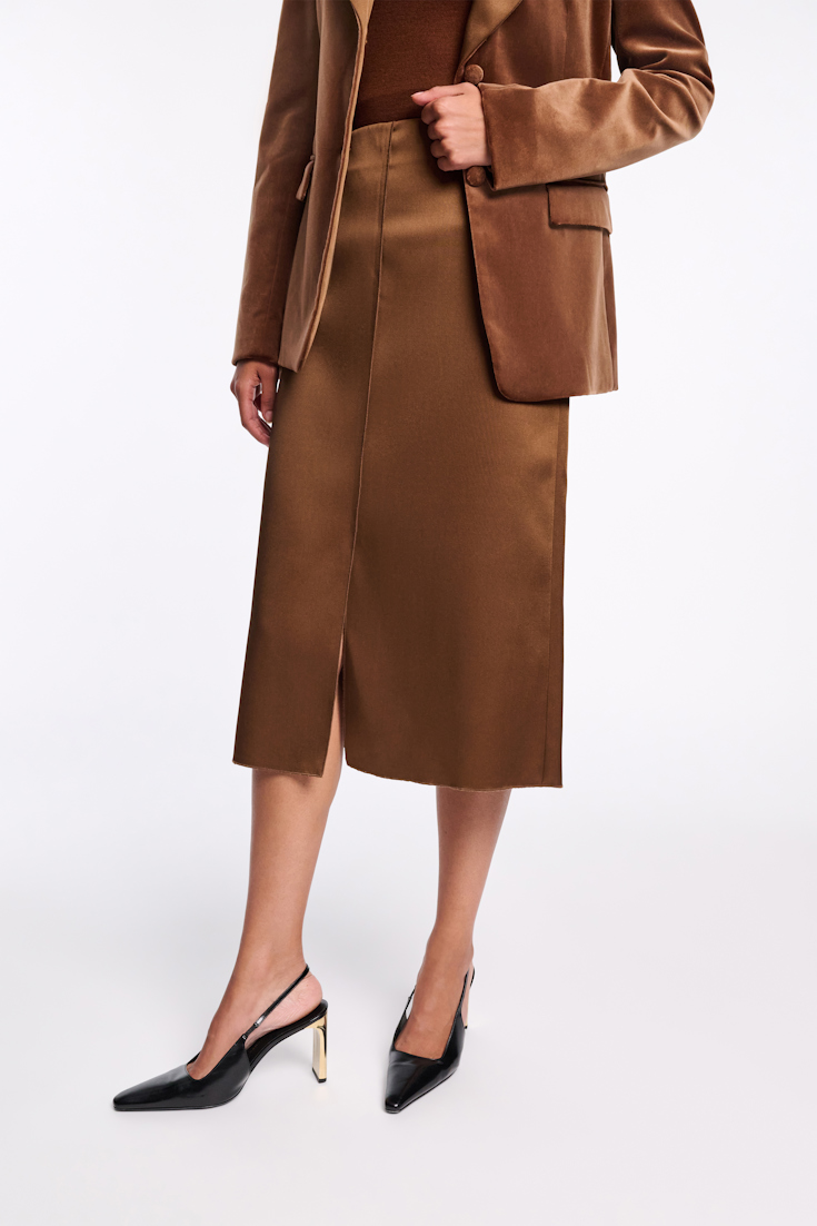 Dorothee Schumacher Slingback pumps with golden heel pure black