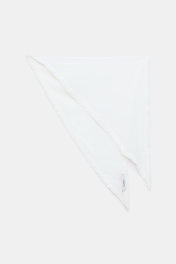 Dorothee Schumacher Triangular scarf with twisted edge details camellia white
