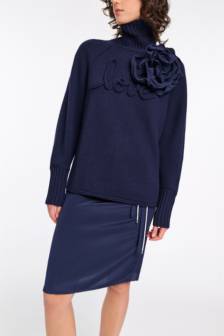 Dorothee Schumacher Turtleneck pullover in Merino-cashmere true navy