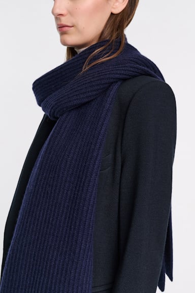Dorothee Schumacher Ribbed Merino-cashmere LOVE scarf true navy