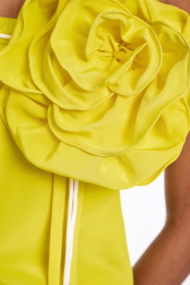 Dorothee Schumacher Silk skirt with XL flower brooch lime
