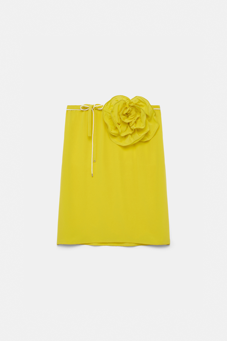 Dorothee Schumacher Silk skirt with XL flower brooch lime