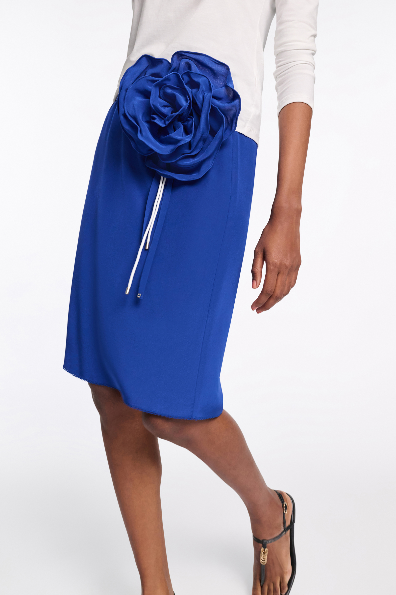 Dorothee Schumacher Silk skirt with XL flower brooch blue