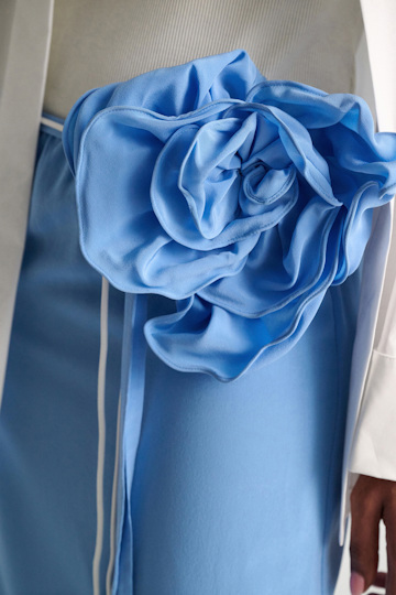 Dorothee Schumacher Silk skirt-tube top hybrid with brooch blue